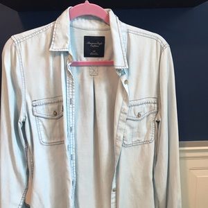 American Eagle Chambray Shirt Size Small